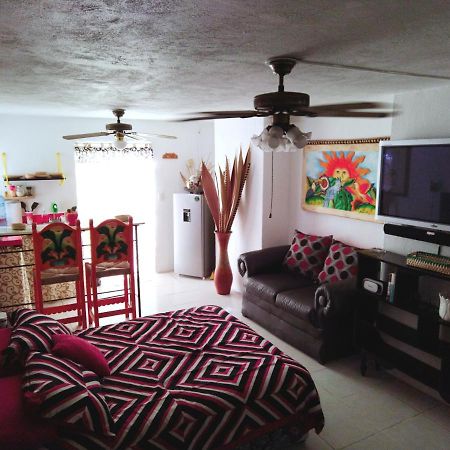 ¡Confortable Y Privado! - Ubicado En Av. Principal 과달라하라 외부 사진