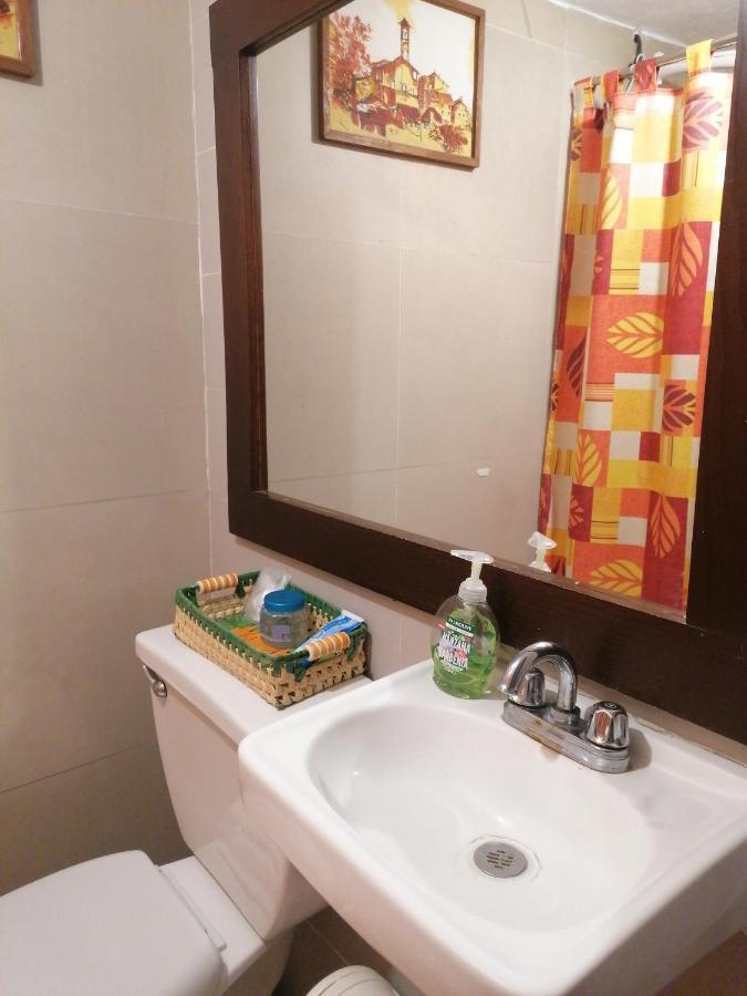 ¡Confortable Y Privado! - Ubicado En Av. Principal 과달라하라 외부 사진